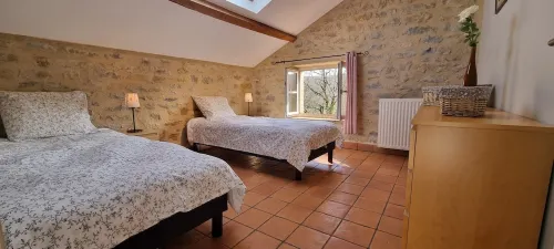 Charming countryside cottage - pool - capacity for 8 people. Hotels in Penne