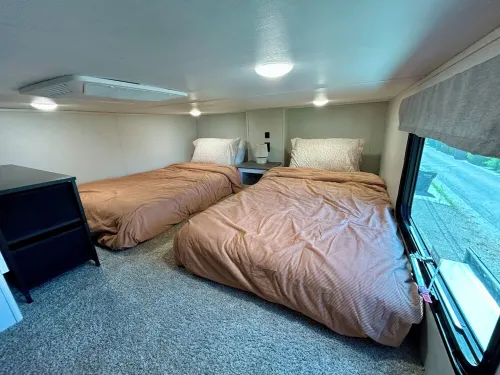 The Wino Wagon in Downtown Hotel a Prosser