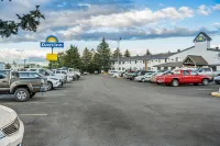 Days Inn by Wyndham Helena - parking