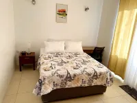 Cozy One-Bedroom Apartment with Stunning Views Hotels in 