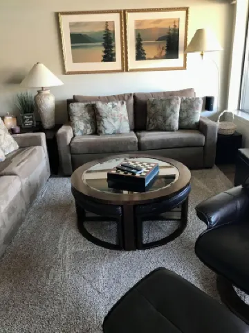 Cozy 2-bedroom, 2-bath condo at Peterson's Waterfront on Lake Chelan.