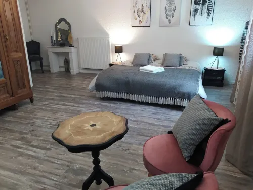 Gîte Ma Boutique Hôtel in La Bâtisse aux Lanternes sleeps 30 with garden