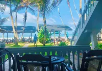 Suite Lanka - parking