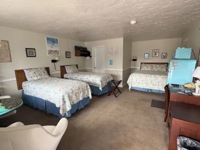 Mermaid Inn Hotels near Cranberry Museum