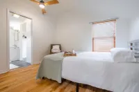 Cozy Winona Lake Retreat Hotels in Winona Lake