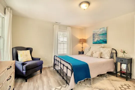 Charming 2-bedroom house in delightful Georgetown with AC, WiFi