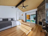 Sunset Oasis Pool Home + Stunning San Diego Views + Pool Table + Ping Pong Table