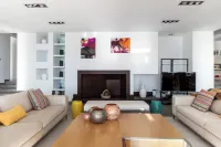 Villa with fantastic sea views