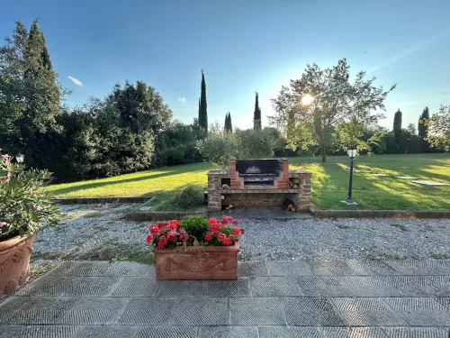 Villa Manciano nestled in the Tuscan countryside