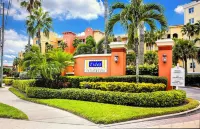 Luxury beachfront  2/2 condo at the famous Tides Bech Club!