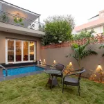 An opulent 4 bed villa resonating a quaint outhouse in the heart of Pink City!
