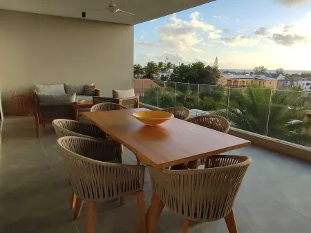 Superbe Appartement Avec vue mer et Montagnes Отели рядом с достопримечательностью «Тамарин Паблик Бич»