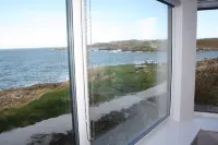 Holiday Cottage with 180 degree sea views