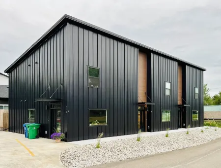 Cozy Creekside Retreat Отели рядом с достопримечательностью «Peter D's RV Park»