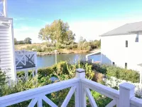 1st line water front 5 Minutes to the beach and 10 mins to old town center.