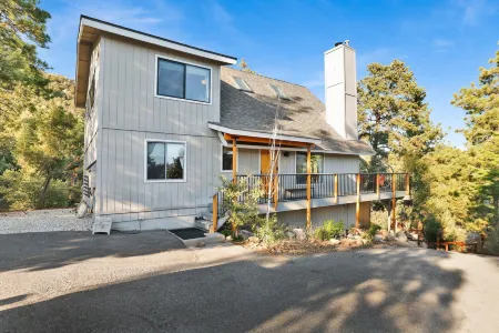 Chimney Peak Chalet #2048