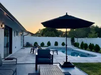 Pet friendly Royal Palm oasis with pool Hotels in Royal Palm Beach