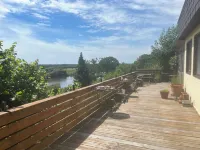 Sehr Ruhig Gelegenes Ferienhaus mit Großem Garten Direkt an der Weser Hotels in Achim