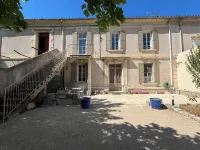 House in the village, near Avignon Hotels in Barbentane