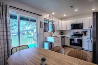 Adventure on Historic Route 66! Brand new renovation!