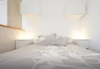 Charming studio, quiet, patio, 2-4p