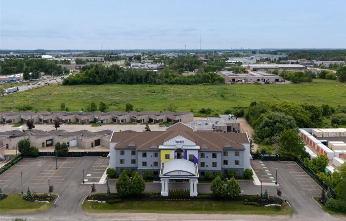 Spark by Hilton Guelph