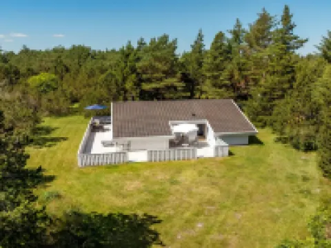 "Imka" - 900m from the Sea Hotels in Albaek