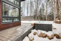 Private Hot Tub: Waterfront Home Along Eagle River - Hot Tub