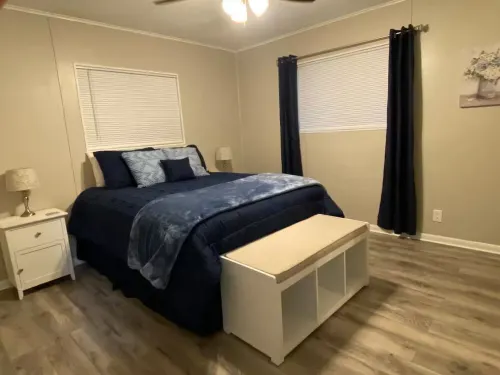 Relax with family and friends at this peaceful, Texas hill country cottage.