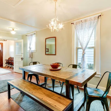 Red Lodge Home on Broadway - 15 Min to Ski Resort!