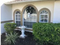 Beautifully decorated neighborhood home near beaches, dining, golf and fishing
