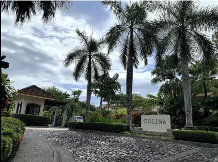 Your Luxurious Condo Los Sueños, Costa Rica Отели рядом с достопримечательностью «Punta Leona»