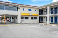 Days Inn by Wyndham Jacksonville NC - Motels