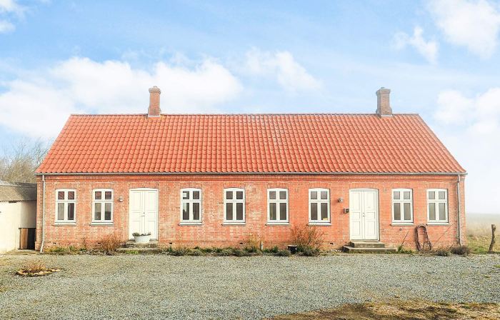 8 person holiday home in Roslev