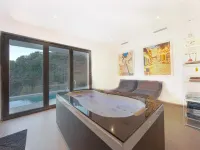Villa in Marbella with Private Heated Pool - فلل