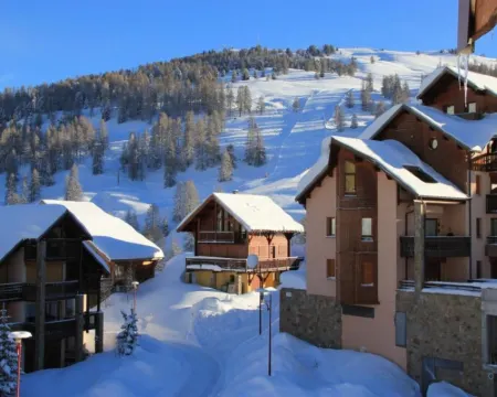 Apartment in France at Foot of the Slopes Hotele w: Vars