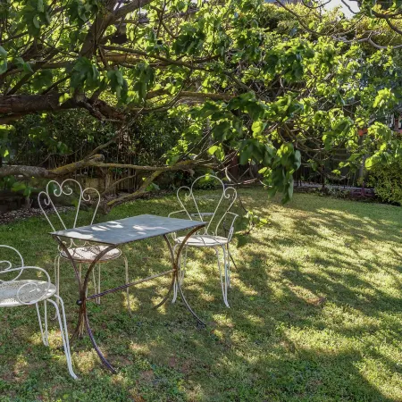 Cottage in Oppede with Pool and Garden Отели в г. Оппед