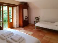 Farmhouse in Saint-Cernin with Pool & Views