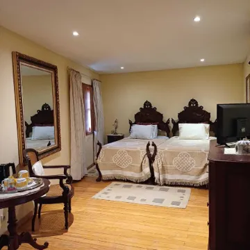 Outros Tempos - Turismo de Aldeia