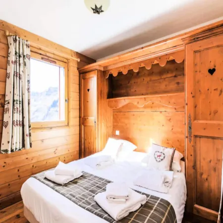 Apartment in Les Menuires with Spa Access