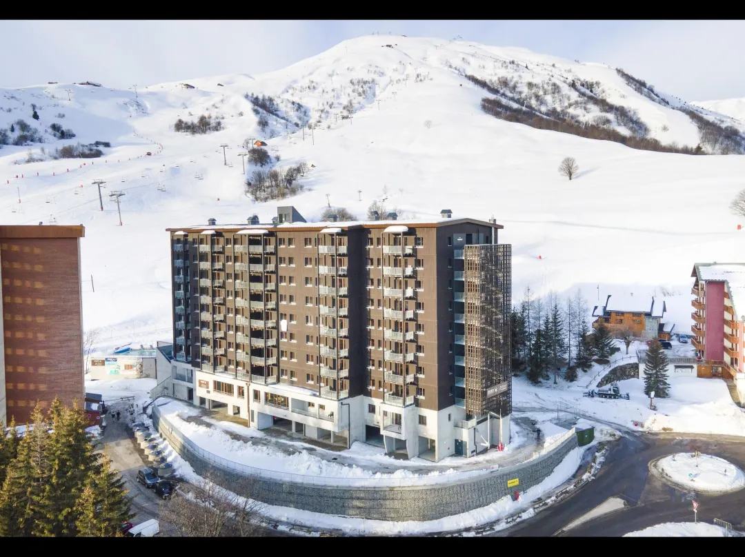 Apartment In Le Corbier With Spa & Pool - Saint-Sorlin-d'Arves