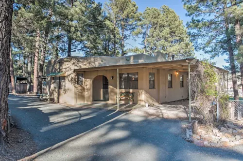 Ruidoso 'Lil Mountain Getaway' w/ Golf Course View - Spa