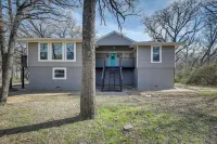 Modern Flower Mound Home < 2 Mi to River Walk - Wi-Fi