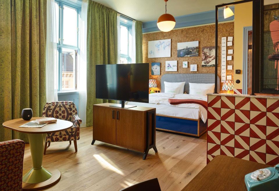 코펜하겐 운하와 주변 건물 전경