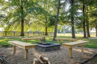 Grand Park Cottage - sleeps 12 steps from Grand Park