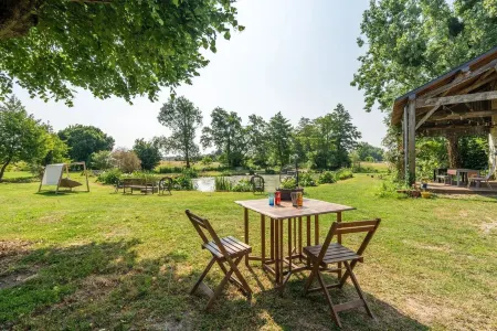 La clé des Jardins Отели в г. Л'Иль-Бушар