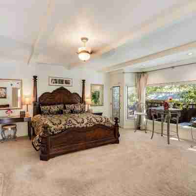 Foothill House Rooms