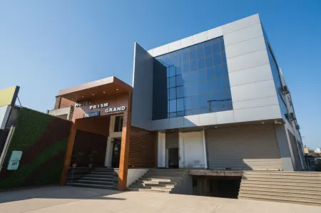 FabHotel Prism Grand