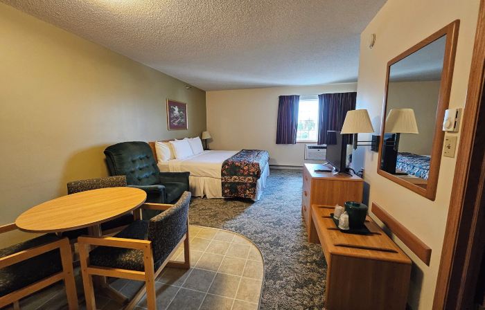 Lincoln Host Motor Inn