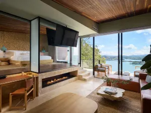 The Brown, Guatape, Autograph Collection